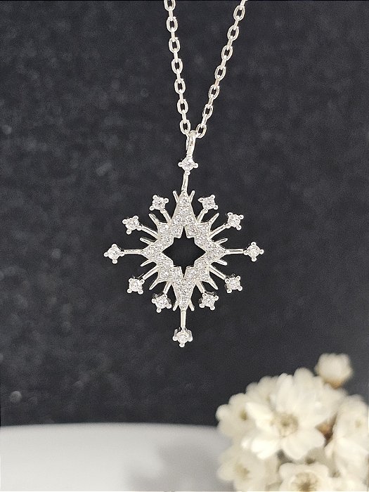 Colar losango cravejado prata 925 com ródio