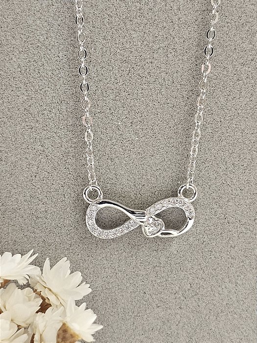 Colar infinito com coração de zircônia prata 925 com ródio