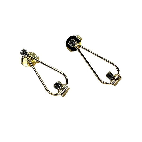 Brinco Semijoia Hipoalergênico Ponto de Luz Happy Lyfe com Gota Vazada no Dourado