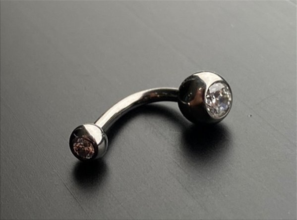 P0604 BANANA UMBIGO TITANIO J BAR  10M PEDRA CRISTAL