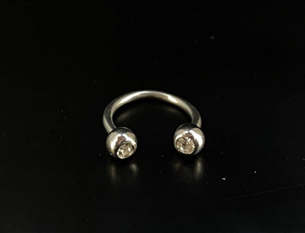 P0140 FERRADURA AÇO STRASS 6MM