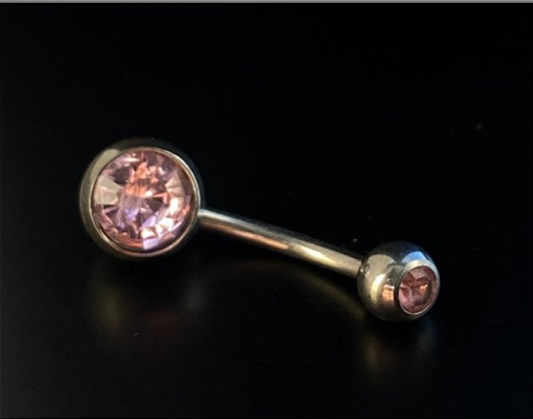 P0128 BANANA UMBIGO AÇO STRASS ROSA 5MM