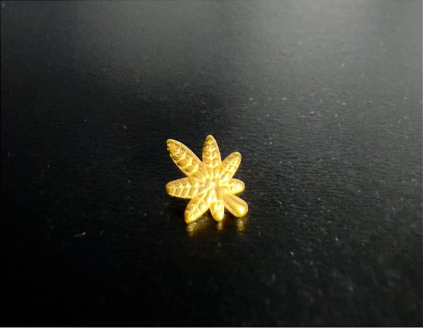 P0733 TOPO TITANIO  GOLD FOLHA CANABIS 1.2