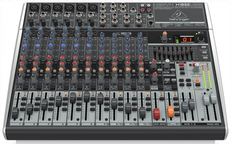 MESA DE SOM XENYX X1832USB BEHRINGER BIVOLT
