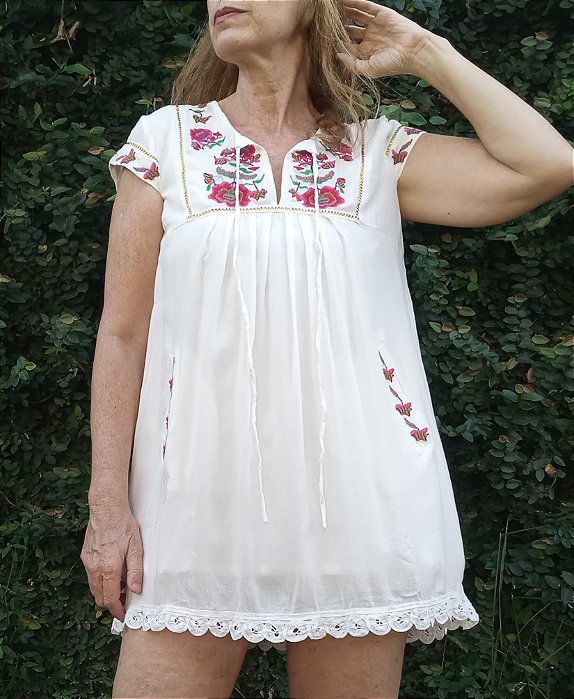 Vestido bata boho chic bordado branco