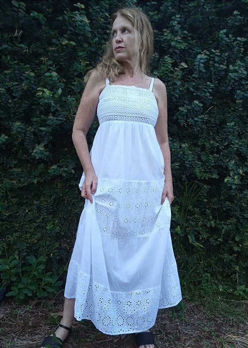 Vestido branco longo com laise alças
