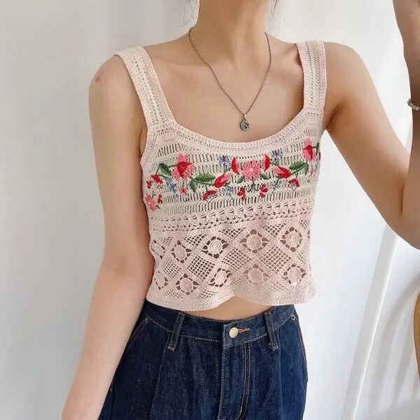 Regata cropped crochet bohemian bordada