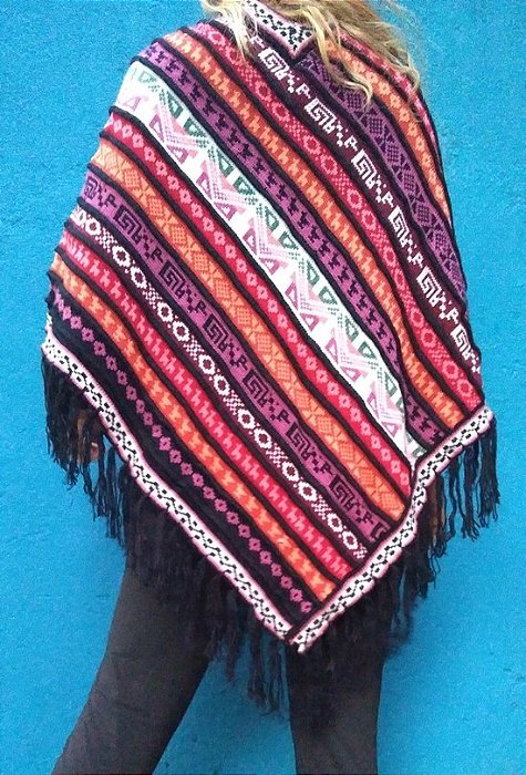 Poncho boho peruano color feminino