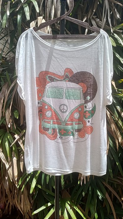 T-Shirts camiseta feminina mística yoga gato kombi filtro dos sonhos devore hippie.