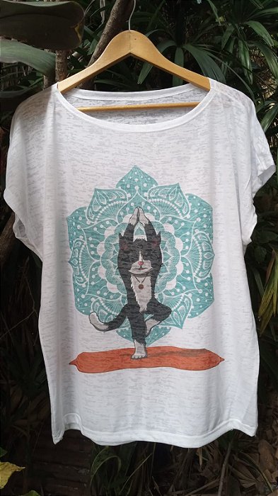 T-Shirts camiseta feminina mística yoga gato kombi filtro dos sonhos devore hippie.