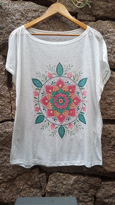 T-Shirts camiseta feminina mística yoga gato kombi filtro dos sonhos devore hippie.