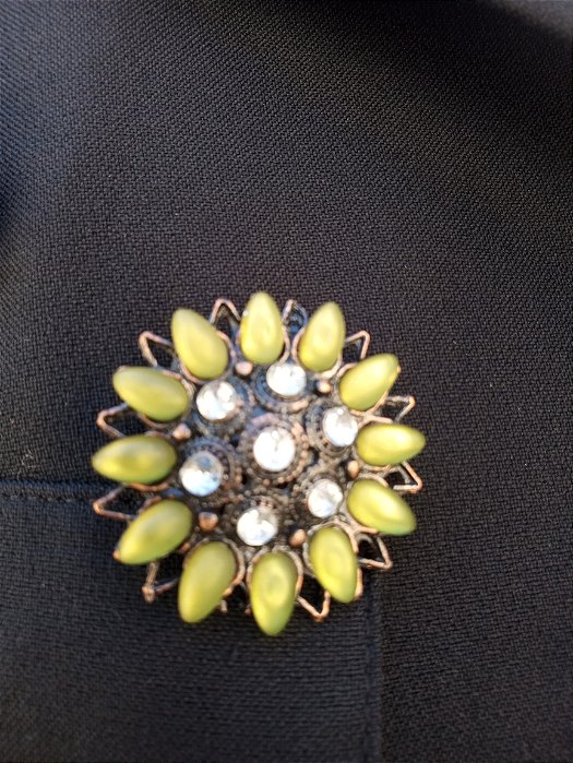 Broche boho floral zircônia