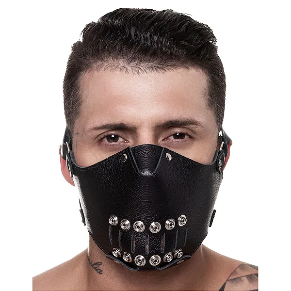 MASCARA EM COURO COM DETALHES EM METAL SD CLOTHING 11000 - SDM002