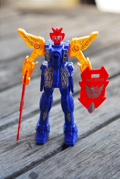 Lembrancinha - Robo Universal com Luz