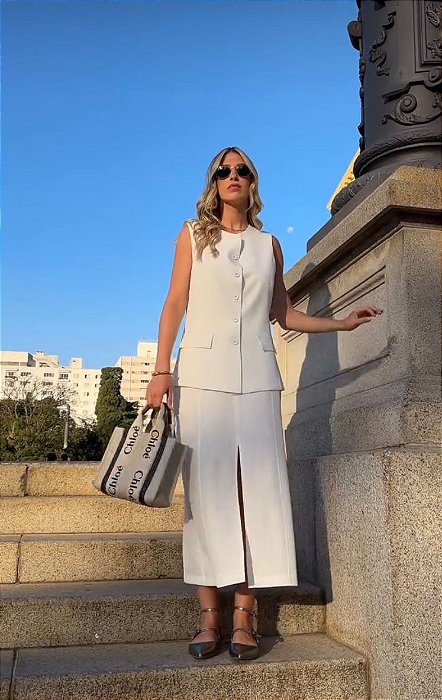 Saia longa em alfaiataria com fenda frontal