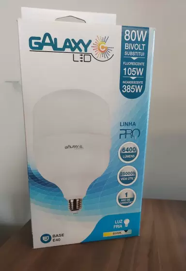 Lâmpada LED bulbo T 80W alta potência 6500K E-27 com adaptador E-40 bivolt.