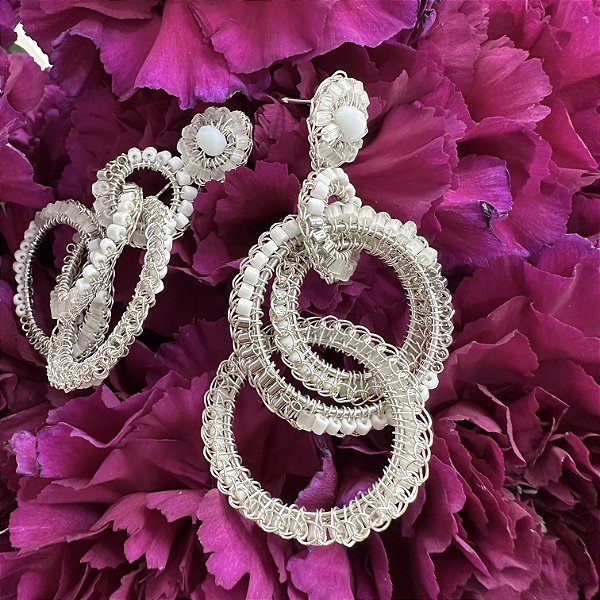 Brinco Grace Branco e Prata