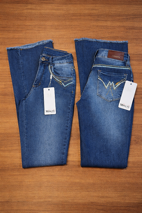 Calça Bordada Flare - Minuty