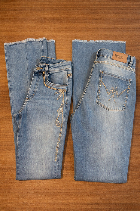 Calça Bordada Flare - Minuty