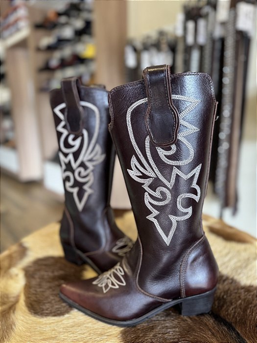 Bota bico fino Feminina