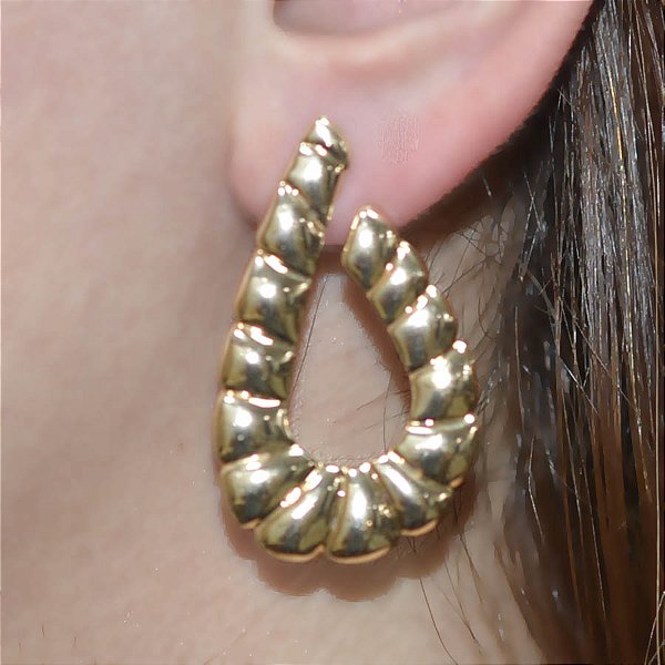 Brinco Gota Banhado a ouro 18k