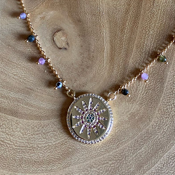 Colar pingente sol e corrente de turmalinas