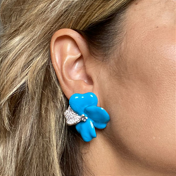 Brinco maxi flor azul cravejado
