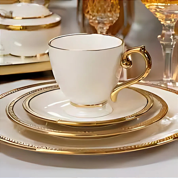 6 Xícaras Para Chá Com Pires Em Porcelana