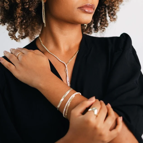 Pulseira corrente com fio de zircônias banhado a ródio branco