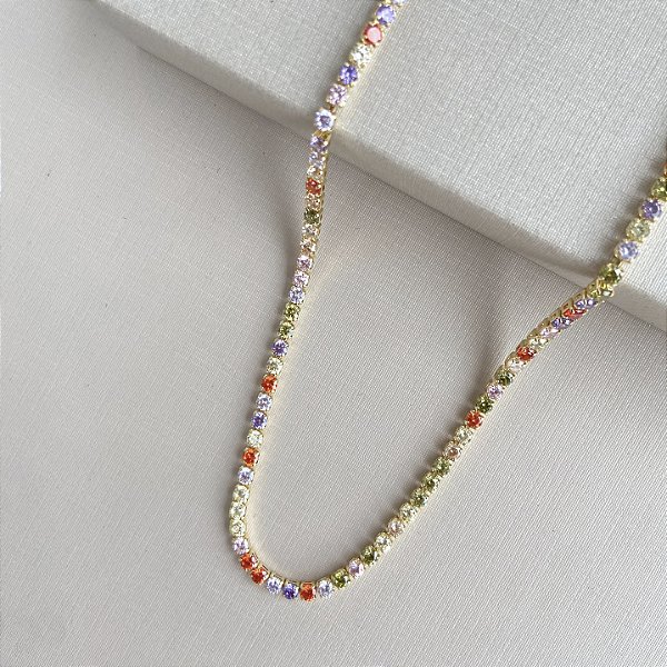 Colar riviera 3mm com zircônias coloridas banhado a ouro 18k