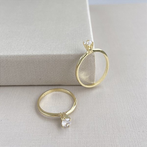 Anel solitário com 4 garras banhado a ouro 18k