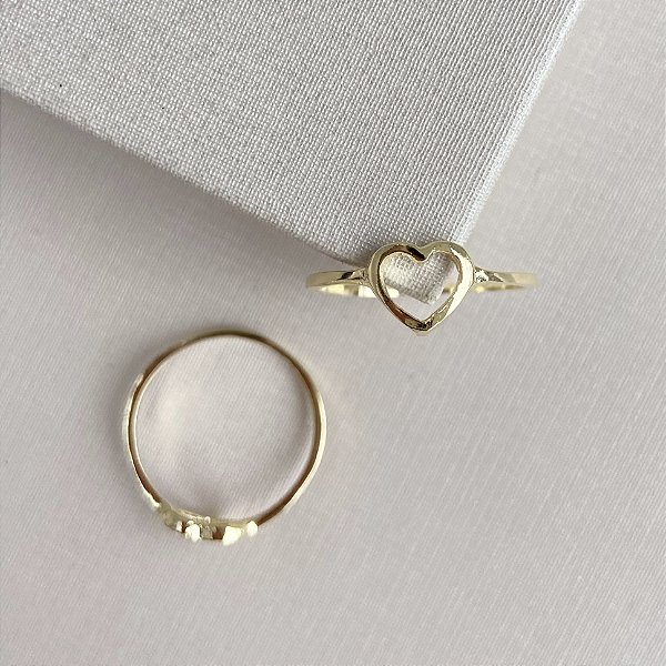 Anel coração vazado 7mm banhado a ouro 18k