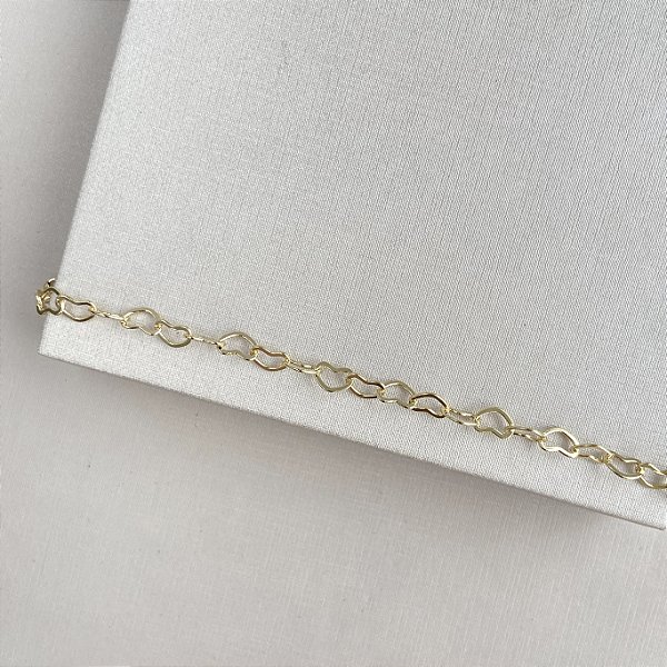 Pulseira corações conectados banhada a ouro 18k