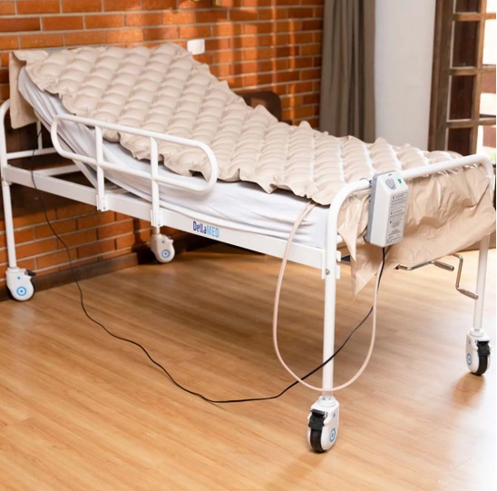 Colchão Pneumático para Tratamento de Escaras até 135 Kg Air Plus Dellamed - 220v