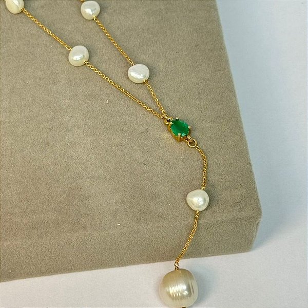 COLAR GRAVATA PEROLA COM GOTA VERDE