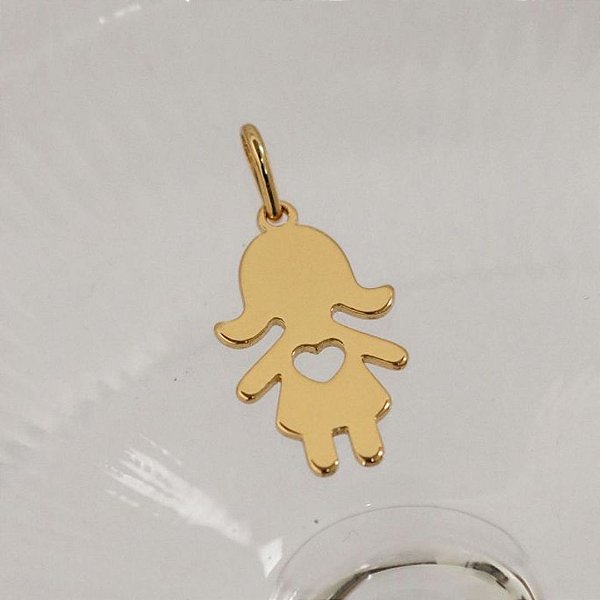 PINGENTE MENINA CORAÇÃO EM BANHO DE OURO 18K