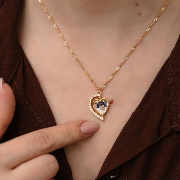 COLAR RELICÁRIO AFETO EM BANHO DE OURO 18K