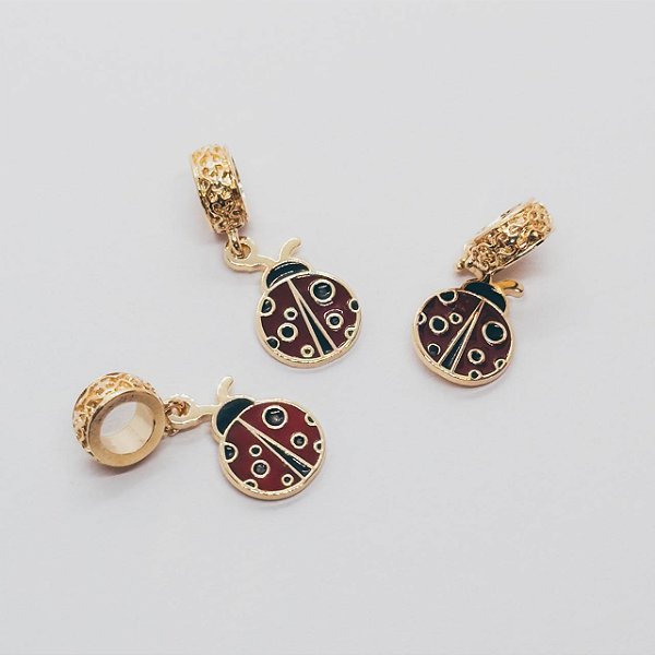 Berloque Joaninha Dourado