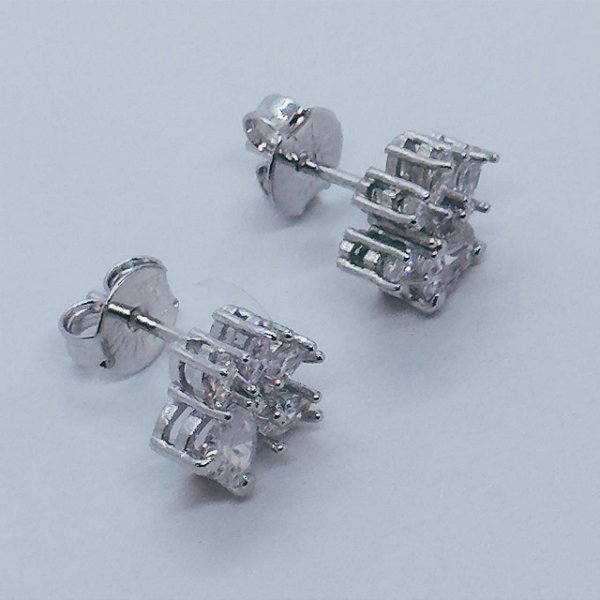 Brinco Pata Ródio Branco