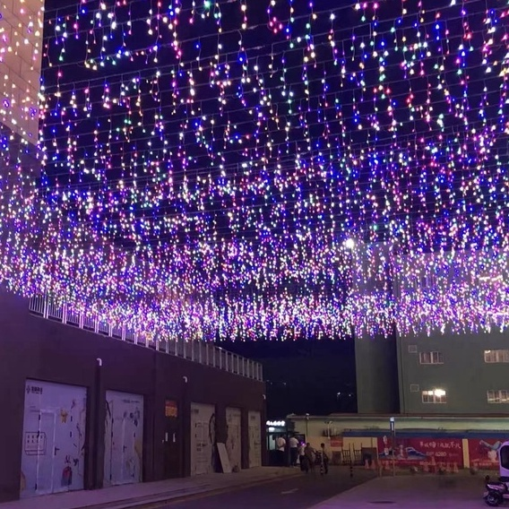 Cascata com 231 LEDs Colorido 8 funções fio de Fada PVC 6 metros bivolt tomada macho e fêmea.