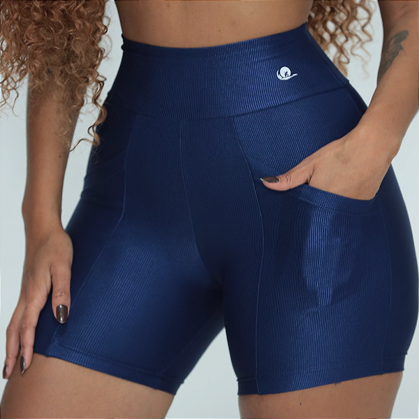 Bermuda canelada com bolso