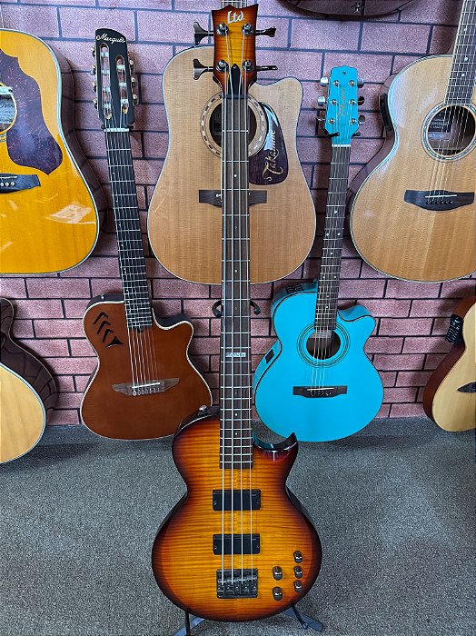 Baixo Esp LTD modelo ec1540dx 4 cordas ativo