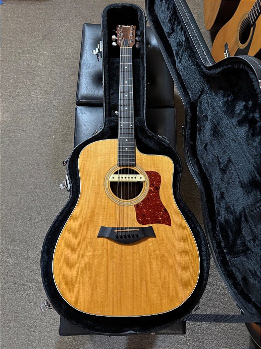 Violão Taylor 210ce regulado cordas elixir com hardcase com LrBaggs m1 ativo