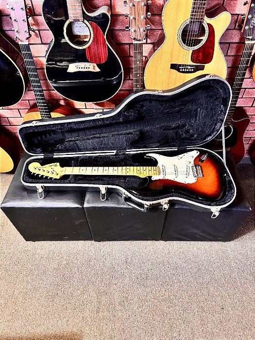 Guitarra Fender Americana Strato American Special com case