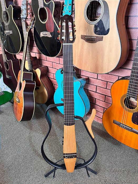 Violão Yamaha Silent 100n nylon com efeitos regulado bag