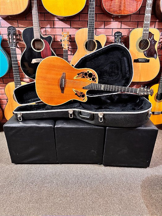 Violão Ovation americano Collectors Series 1993 com hardcase