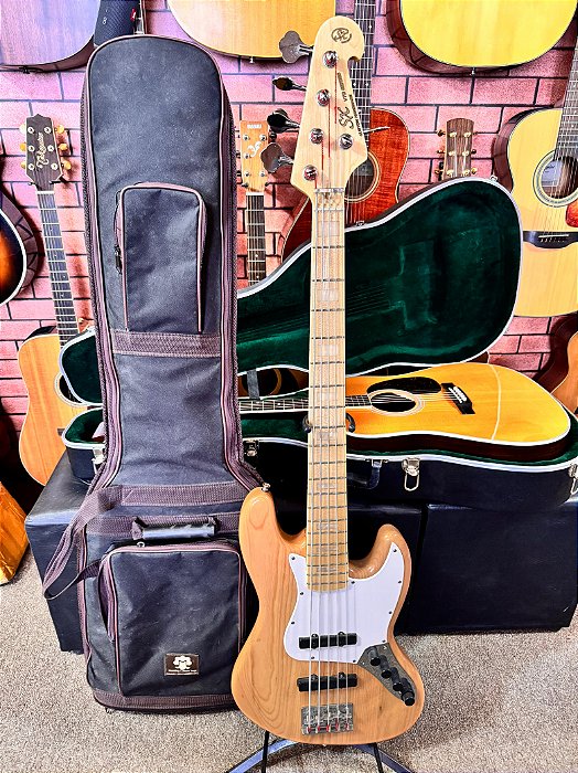 Baixo Sx 5 cordas caps Batolini mais uns upgrades