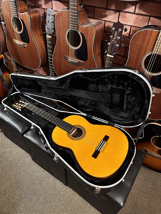 Violão Yamaha Nylon Transacoustic CG-TA regulado com case