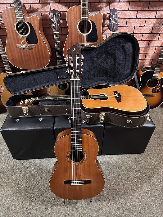 Violão Yamaha nylon Cg122 cedro sólido acústico regulado
