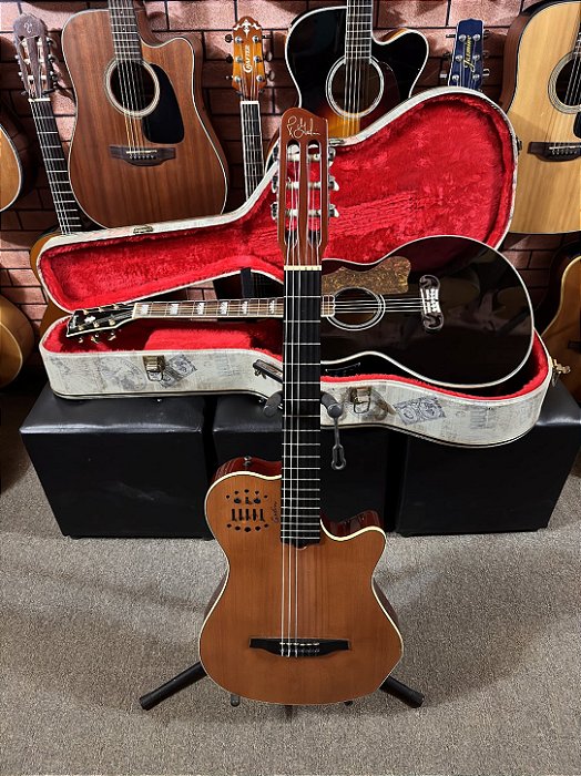 Violão Godin Grand Concert Nylon elétrico rmc regulado